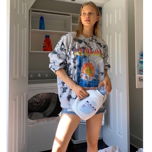 def leppard pyromania tie dye sweatshirt